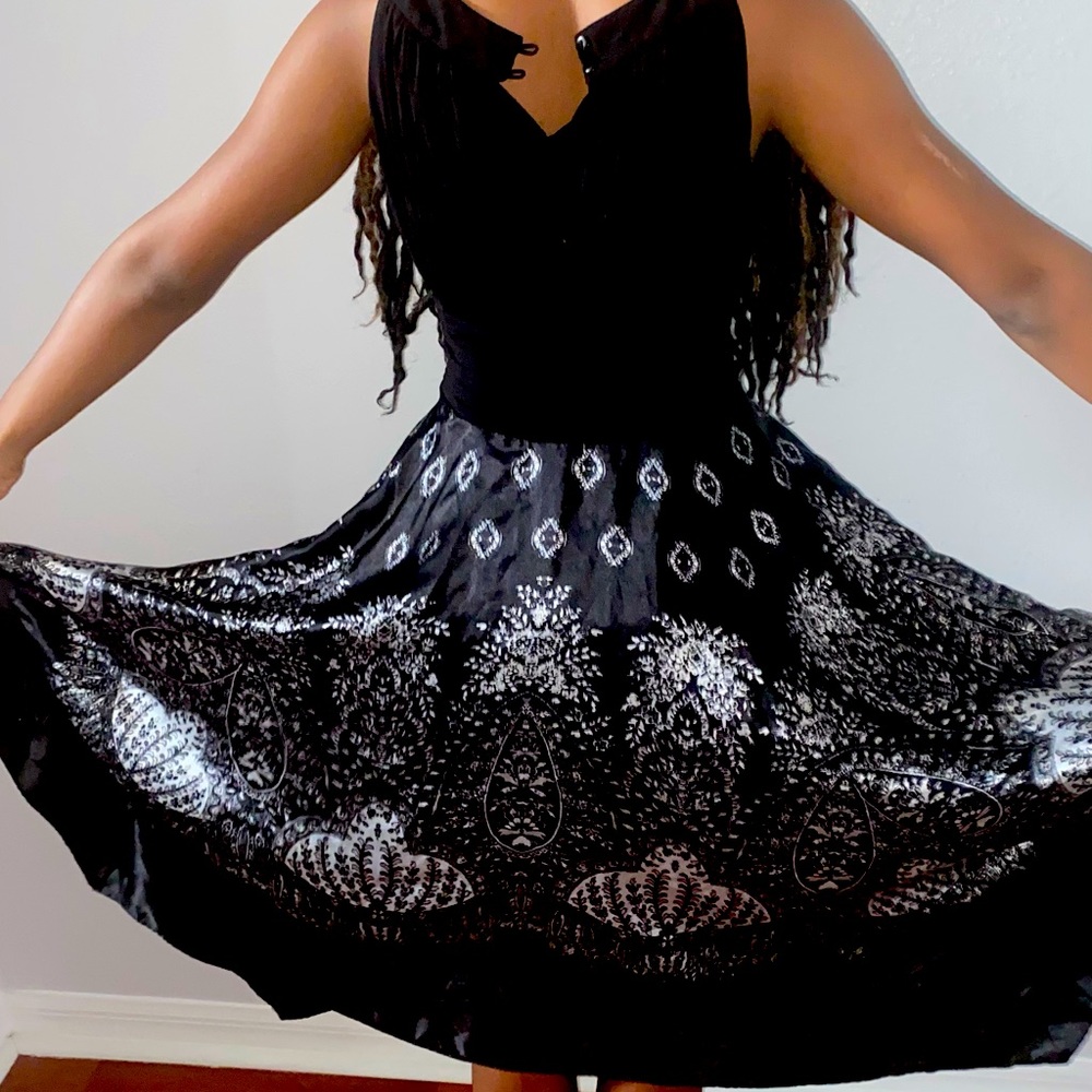 Dress. - Picture 7 of 8